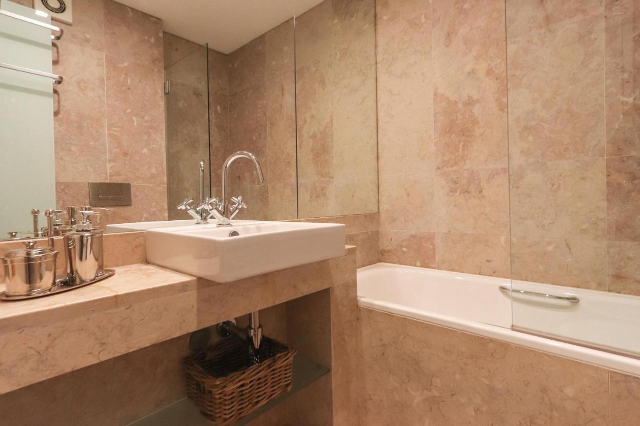 דירות ליסבון Downtown Chiado By Homing מראה חיצוני תמונה